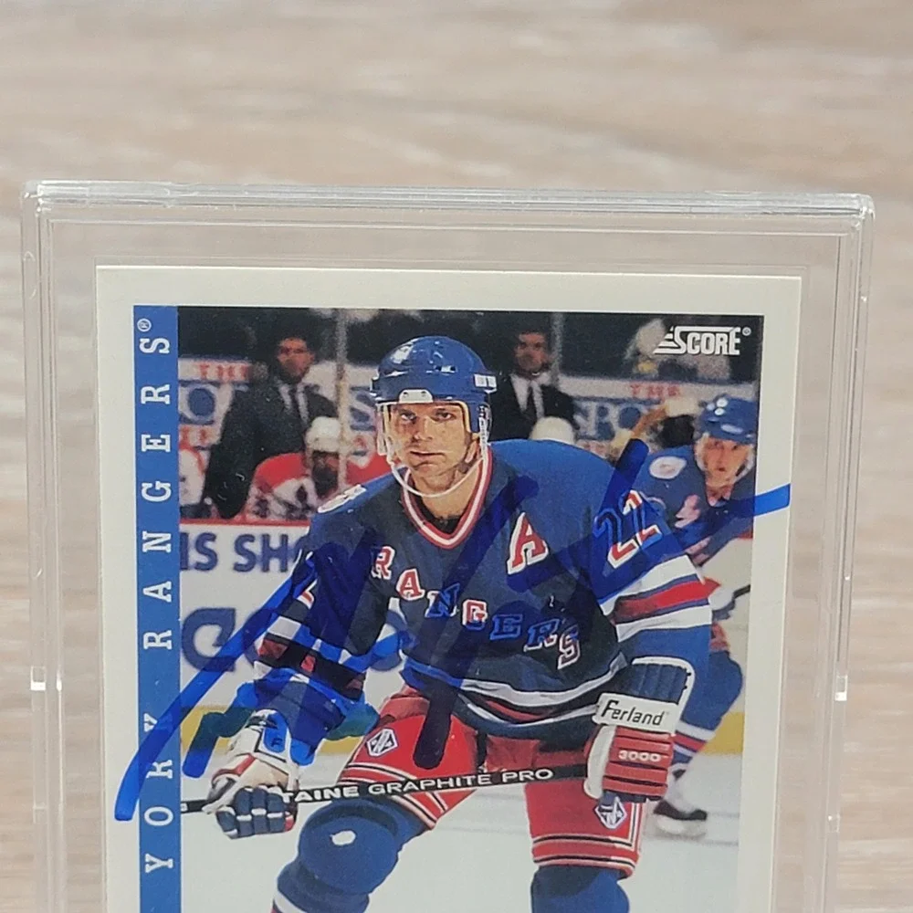 Mike Gartner Autographed 1992 Score Hockey Card New York Rangers RW